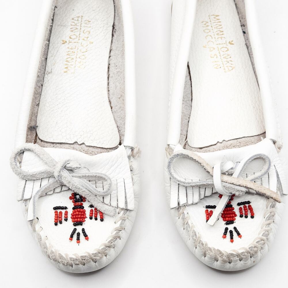 Minnetonka Moccasin Flats Size 6 Beaded Western Indie Folk White Red - Picture 3 of 7